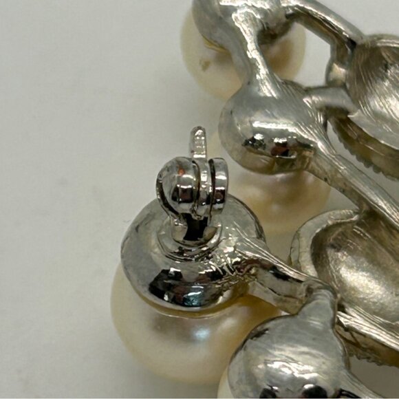 Vintage Faux Pearl Brooch Statement Silver-tone Balloon Bouquet with Bow 2.5 In - Picture 13 of 16